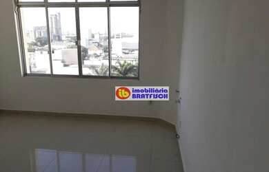 Imagem 5: Sala Ampla, Estuda e Aceita Permuta por Chácara ou Carro., por R$ 110.000...