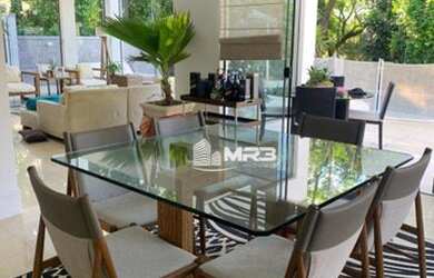 Imagem: A casa em condomínio possui 5 Dormitórios, 5 Banheiros, 5