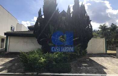 Imagem: A casa em condomínio possui 4 Dormitórios, 4 Banheiros, 2