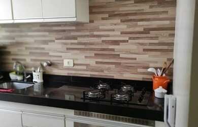 Imagem: O apartamento possui 2 Dormitórios, 1 Banheiro, 1 Vaga na garagem