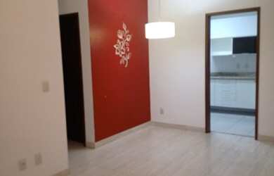 Imagem: O apartamento possui 3 Dormitórios, 1 Banheiro, 2 Vagas na