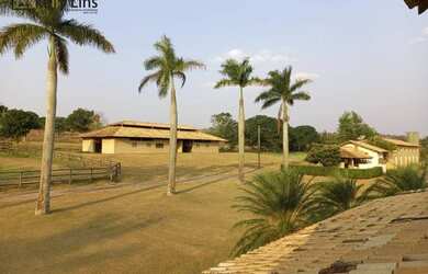 Imagem: A fazenda possui 450000m² de Área e está localizado em Centro