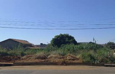 Imagem: O terreno possui 582m² de Área e está localizado em Lourdes