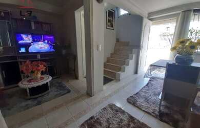 Imagem: A casa em condomínio possui 2 Dormitórios, 2 Banheiros, 4