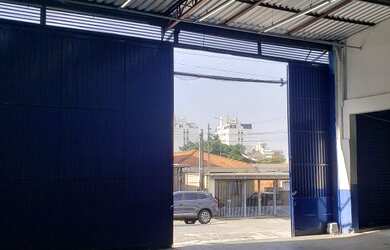 Imagem: O depósito possui 5 Vagas na garagem, 500m² de Área e está