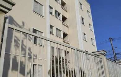 Imagem: O apartamento possui 3 Dormitórios, 1 Banheiro, 1 Vaga na garagem