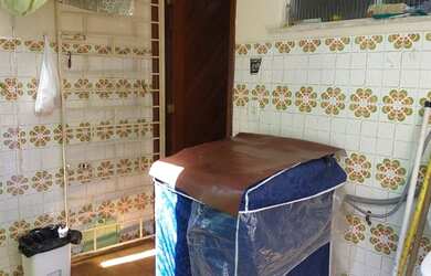 Imagem 14: Trindade/Casa 2 qts, 1 banh, 1 vaga. Condução na porta