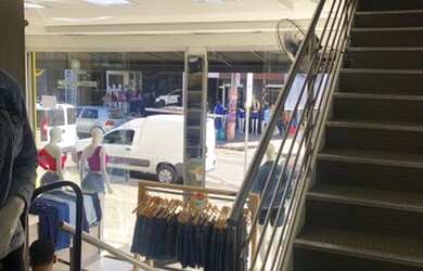 Imagem 5: Loja na região da 44. 64m² de Área