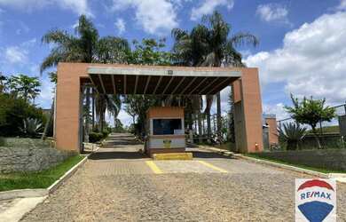 Imagem: O terreno possui 1.554m² de Área e está localizado em Santa