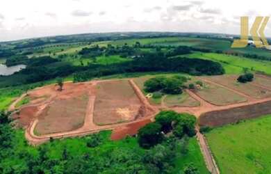 Imagem: O terreno possui 250m² de Área e está localizado em Chácara