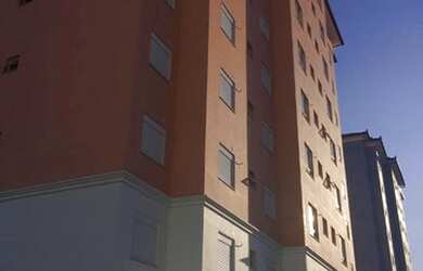 Imagem: O apartamento possui 2 Dormitórios, 1 Banheiro, 1 Vaga na garagem