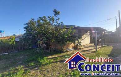 Imagem 15: C607 - Residência mista em região de moradores no balneário Albatroz