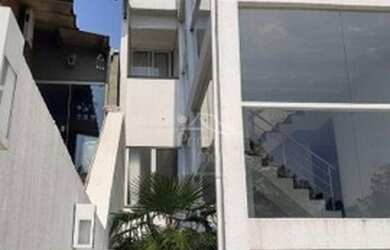 Imagem 2: Casa a venda no Condomínio Arujazinho IV