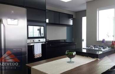 Imagem: O apartamento na cobertura possui 3 Dormitórios, 2 Banheiros