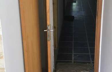 Imagem 6: JK na Dr Flores, Galeria Nações, 100 reformado, de frente, Dr. Flores...