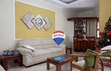 Imagem: A casa em condomínio possui 3 Dormitórios, 3 Banheiros, 4