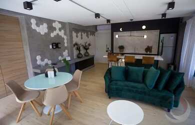 Imagem: O studio possui 1 Dormitório, 1 Banheiro, 1 Vaga na garagem