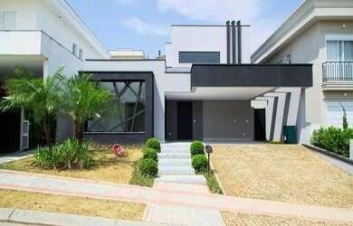 Imagem: A casa em condomínio possui 3 Dormitórios, 3 Banheiros, 4