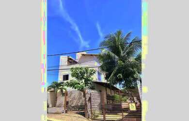 Imagem: A casa possui 3 Dormitórios, 3 Banheiros, 2 Vagas na garagem