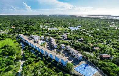 Imagem: A casa em condomínio possui 3 Dormitórios, 3 Banheiros, 2