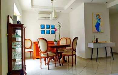 Imagem: A casa em condomínio possui 3 Dormitórios, 1 Banheiro, 4 Vagas