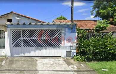 Imagem: A casa possui 2 Dormitórios, 2 Banheiros, 2 Vagas na garagem