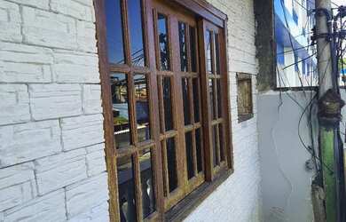 Imagem: A casa possui 2 Dormitórios, 1 Banheiro, 1 Vaga na garagem