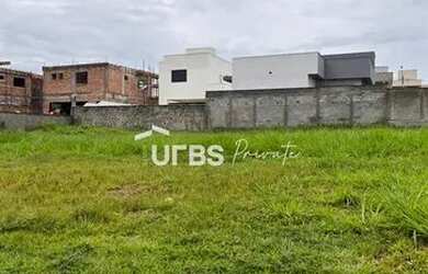 Imagem: O terreno à venda possui 318m² de Área e está localizado