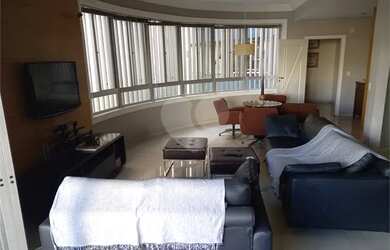 Imagem: O apartamento possui 4 Dormitórios, 5 Banheiros, 2 Vagas na