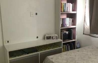 Imagem: A casa em condomínio possui 2 Dormitórios, 1 Banheiro, 2 Vagas