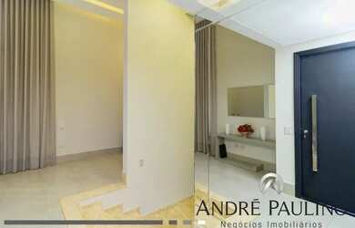 Imagem: A casa em condomínio possui 4 Dormitórios, 4 Banheiros, 285m²