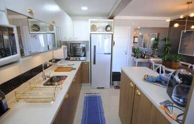 Imagem: O apartamento possui 2 Dormitórios, 1 Banheiro, 1 Vaga na garagem