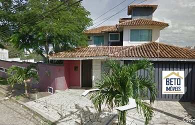 Imagem: A casa possui 5 Dormitórios, 5 Banheiros, 4 Vagas na garagem