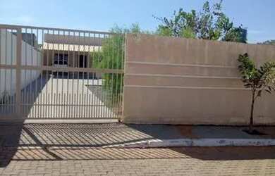 Imagem: A casa em condomínio possui 2 Dormitórios, 2 Banheiros, 3