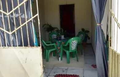 Imagem: A casa possui 2 Dormitórios, 2 Banheiros, 10m² de Área e