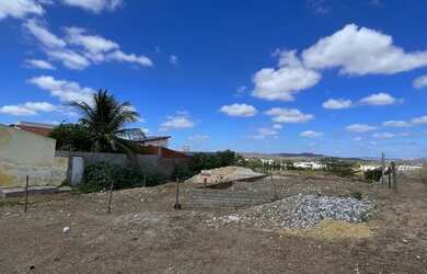 Imagem: O terreno possui 209m² de Área e está localizado em Currais