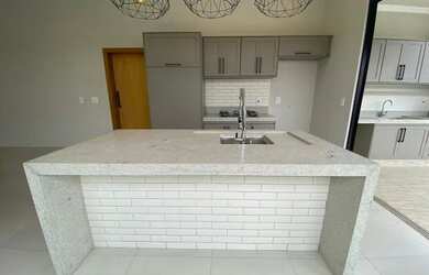 Imagem 3: Térrea para venda possui 170 metros quadrados com 3 quartos