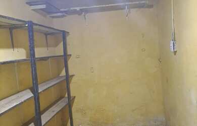 Imagem: A casa à venda possui 3 Dormitórios, 1 Banheiro, 1 Vaga na