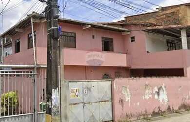 Imagem: A casa possui 5 Dormitórios, 4 Banheiros, 2 Vagas na garagem