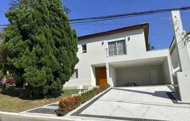 Imagem: A casa em condomínio possui 4 Dormitórios, 4 Banheiros, 4
