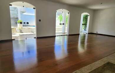 Imagem 3: Imóvel para aluguel possui 370 metros quadrados com 4 quartos