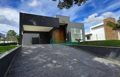 Imagem: A casa em condomínio possui 3 Dormitórios, 4 Banheiros, 5