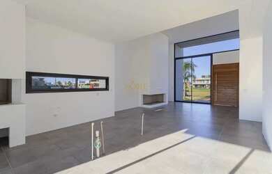 Imagem 7: Casa com fachada imponente no Reserva das Águas