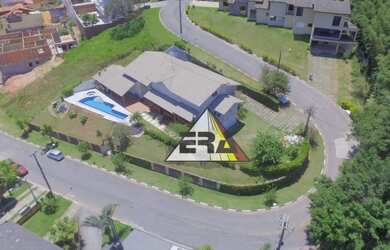 Imagem: A casa em condomínio possui 4 Dormitórios, 5 Banheiros, 5