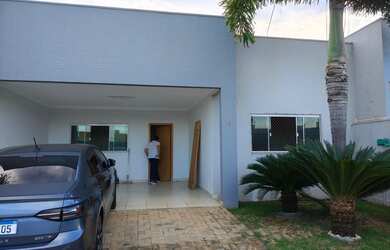 Imagem: A casa em condomínio possui 3 Dormitórios, 2 Banheiros, 2