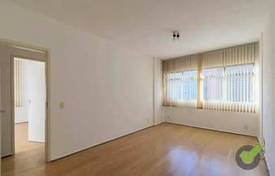 Imagem: O apartamento possui 3 Dormitórios, 2 Banheiros, 1 Vaga na