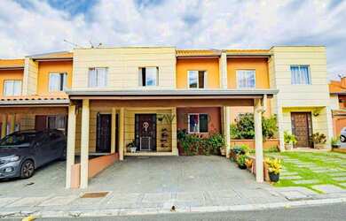 Imagem: A casa em condomínio possui 3 Dormitórios, 2 Banheiros, 2