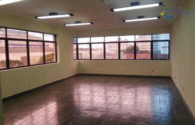 Imagem: O depósito possui 51m² de Área e está localizado em Centro