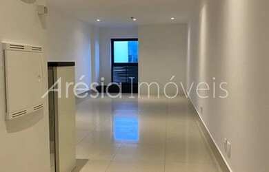 Imagem: O depósito possui 1 Vaga na garagem, 36m² de Área e está