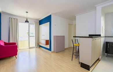 Imagem: O apartamento possui 2 Dormitórios, 1 Banheiro, 1 Vaga na garagem